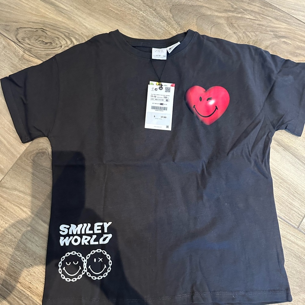 Zara Black Kids Tee with Red Smiley Heart 11/12